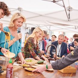 Martina Hohenlohe kocht mit Silvia Schneider