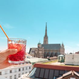 Drinks über den Dächern der Stadt