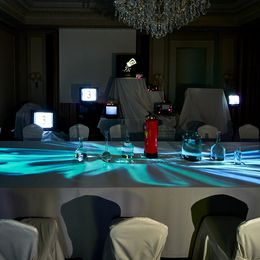 Die multimedial inszenierte Tafel