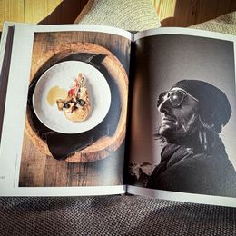 Blick ins Buch (Domink Utassy)