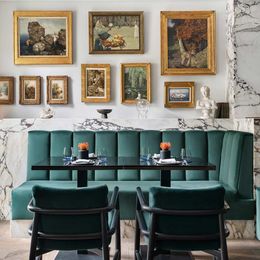 Glasswing Bar & Bistro