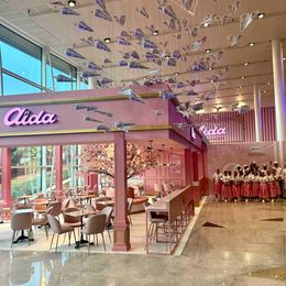 AÏDA Filiale mit Team