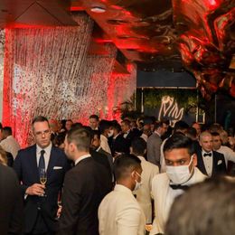 Guide Präsentation im Burj Al Arab