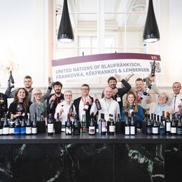 © Anna Stöcher Über 100 Blaufränkisch aus neun Ländern