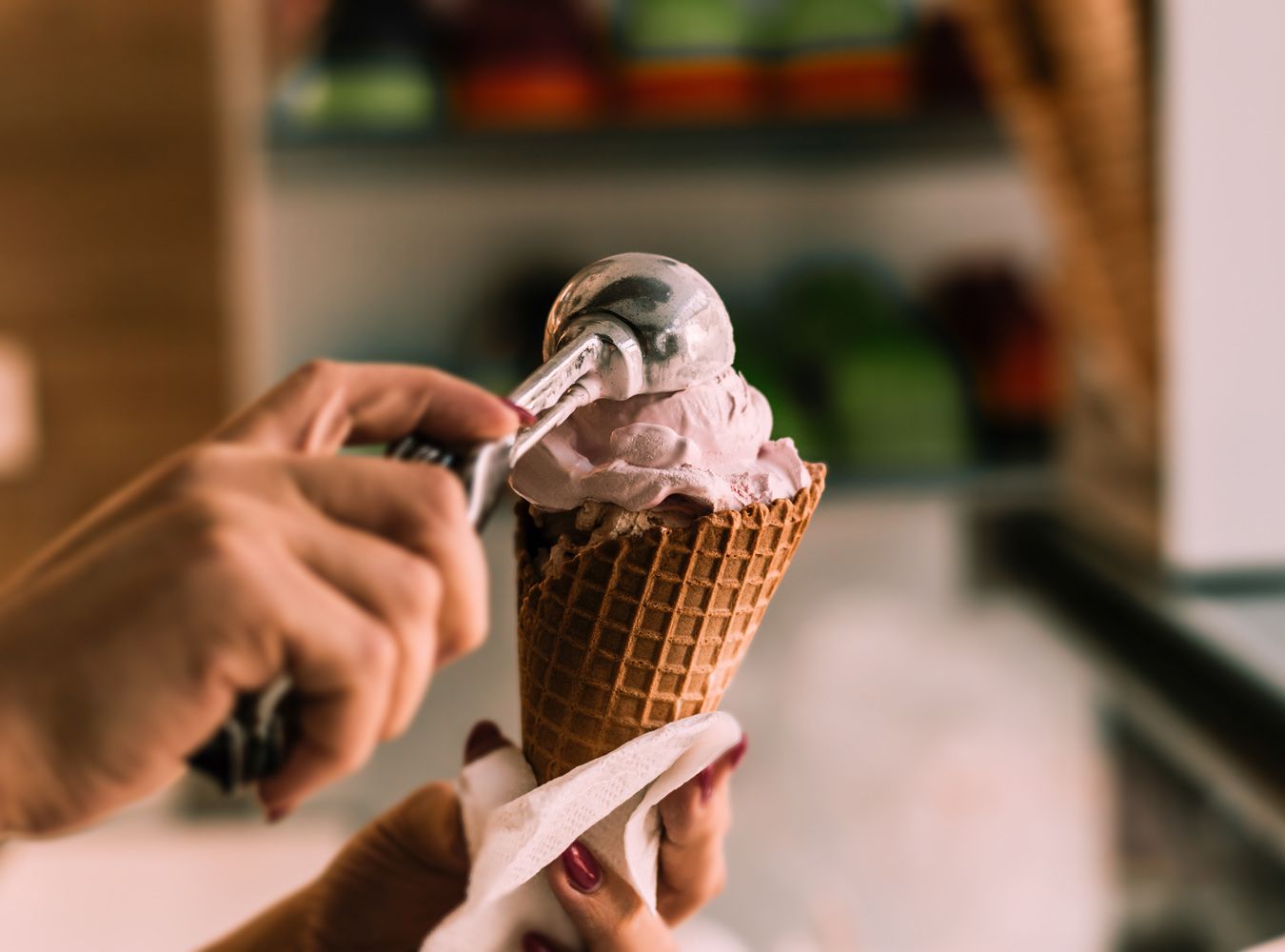 Eis im Becher oder im Stanitzel?