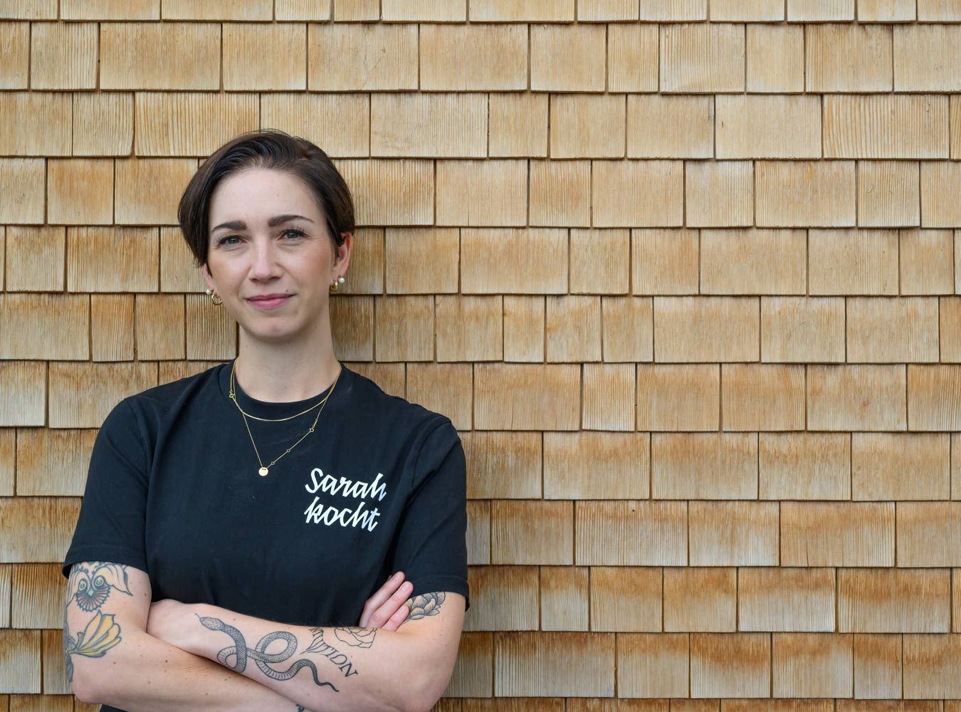 Sarah Brückner vor dem Egger Posthus