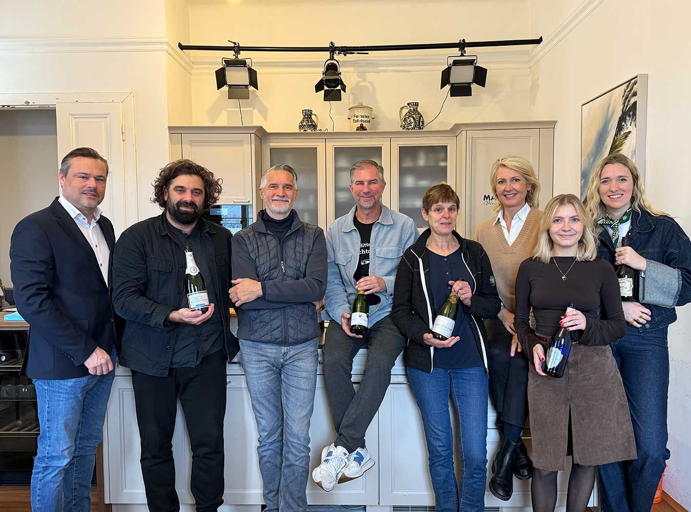 Die Jury: Gerhard Lobner, Konstantin Filippou, Hermann Botolen, Bernhard Degen, Romana Fertl, Martina Hohenlohe, Derya Metzler, Katharina Gessl