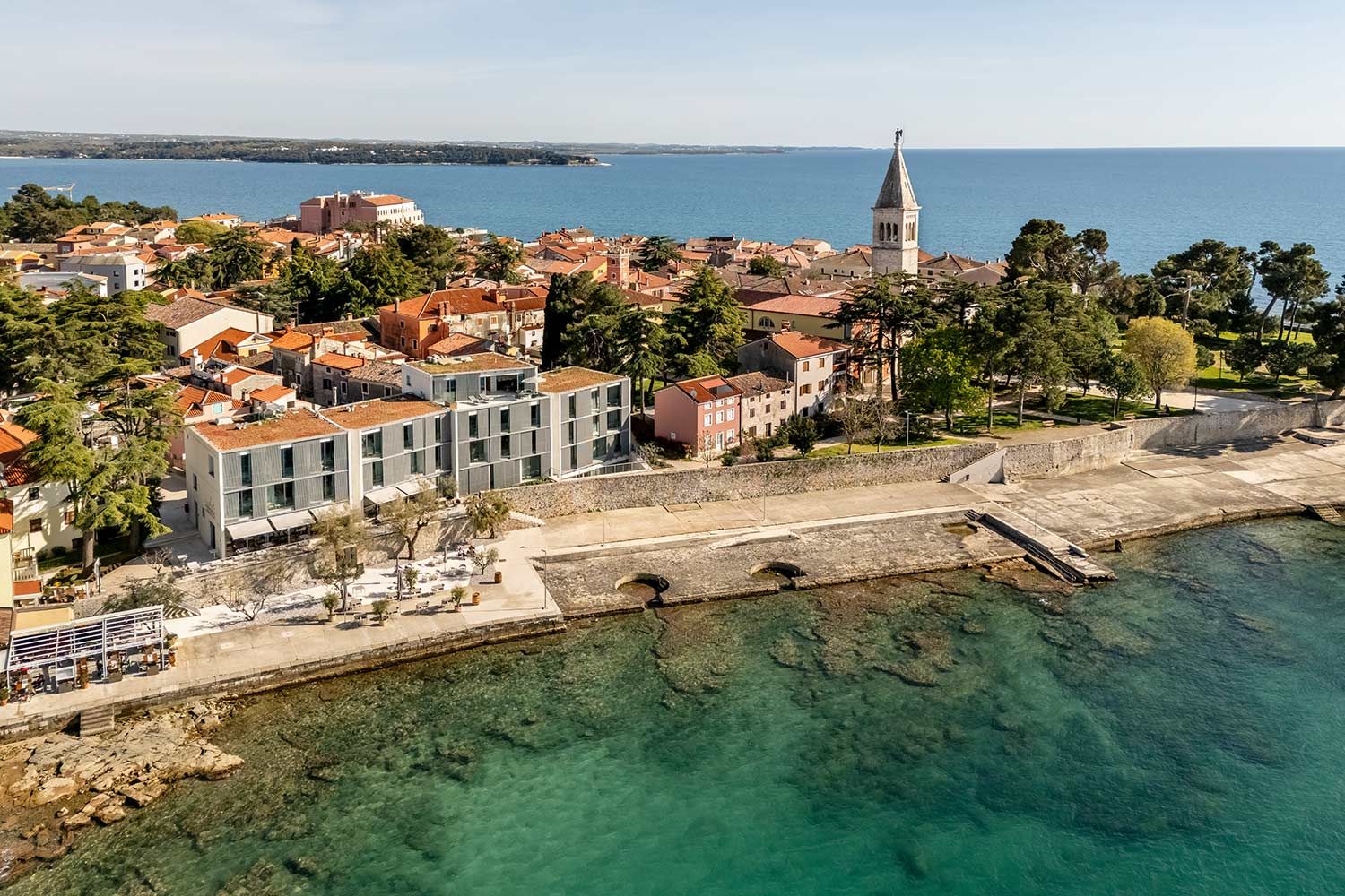 Novigrad mit dem Hotel Blu Mare