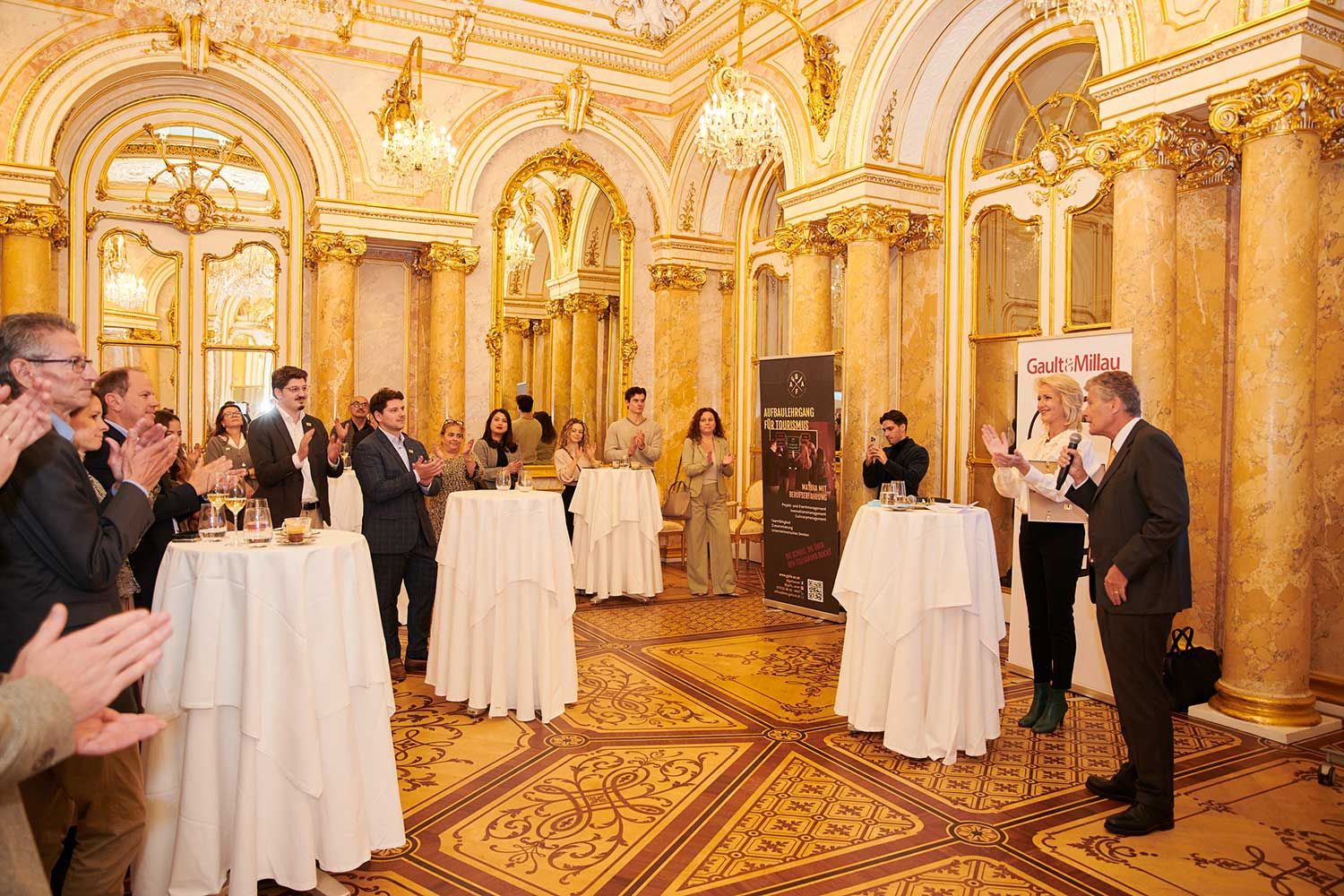 Festliches Ambiente im Palais Coburg