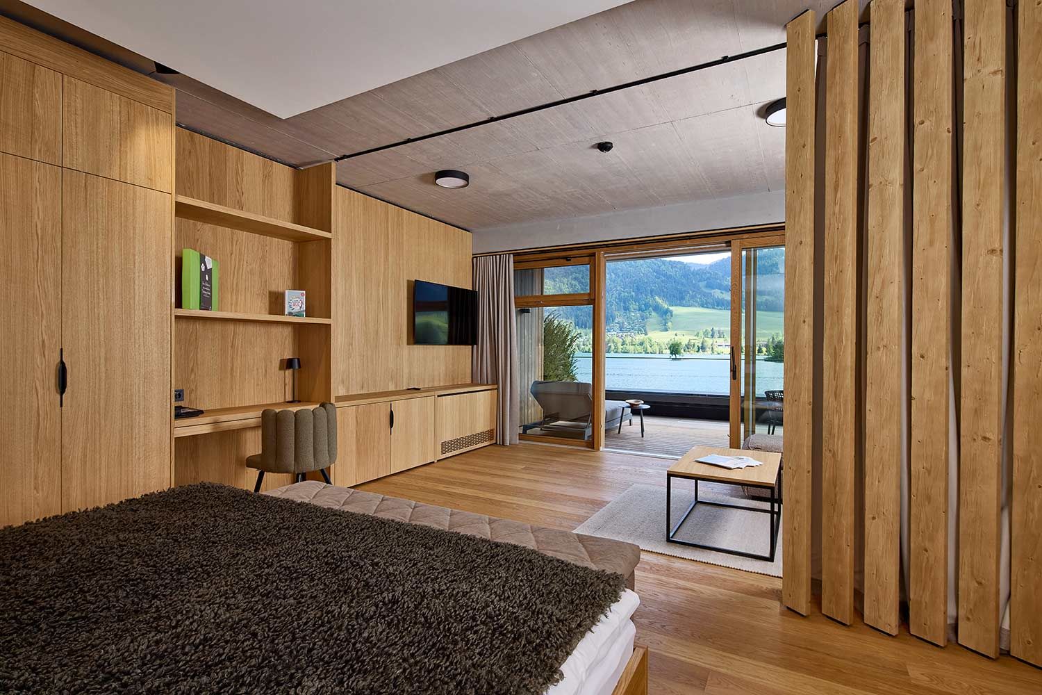 Hochwertige Tischlerei-Arbeit