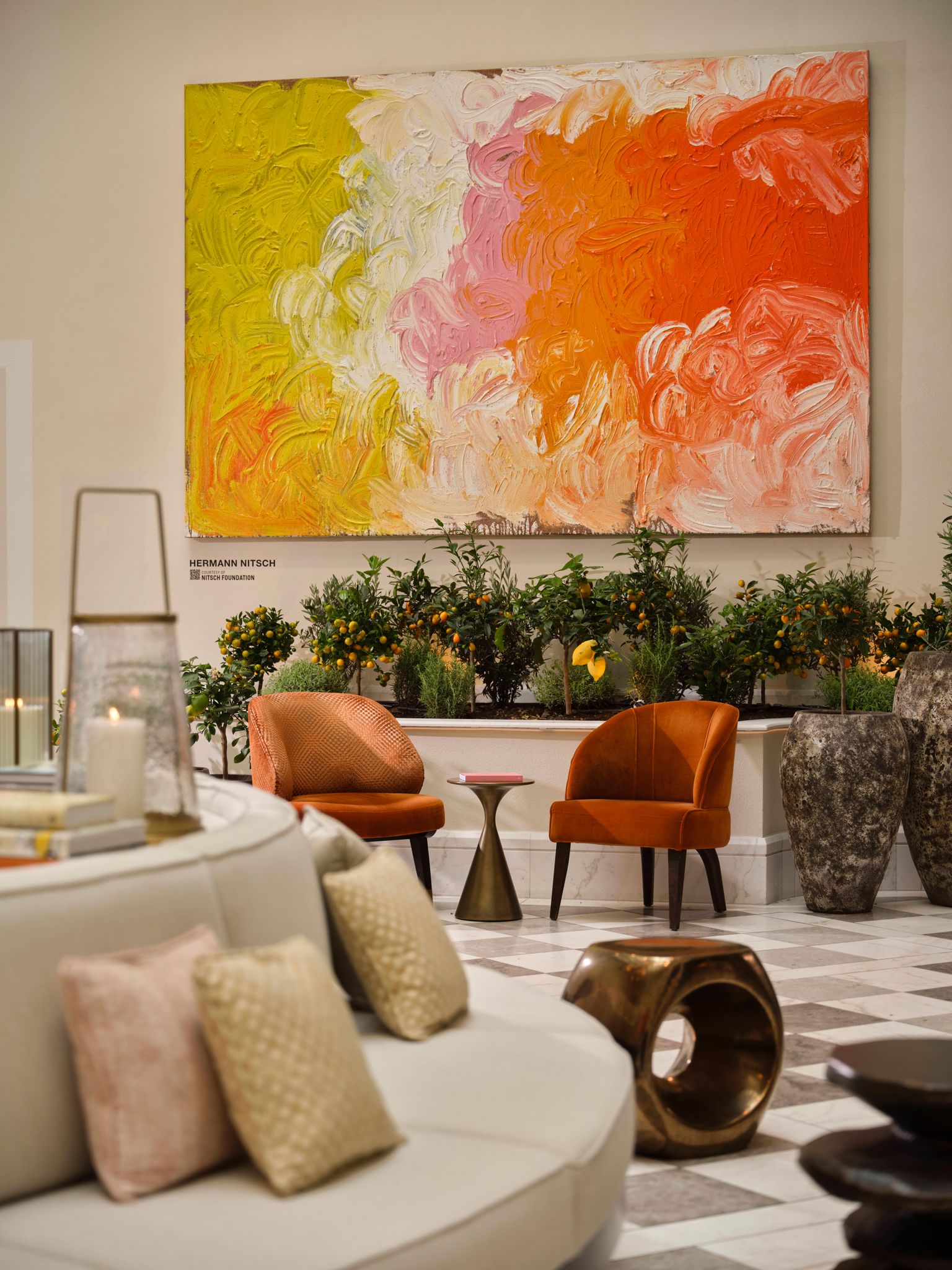 Das ARTtrium mit Werken von Hermann Nitsch 