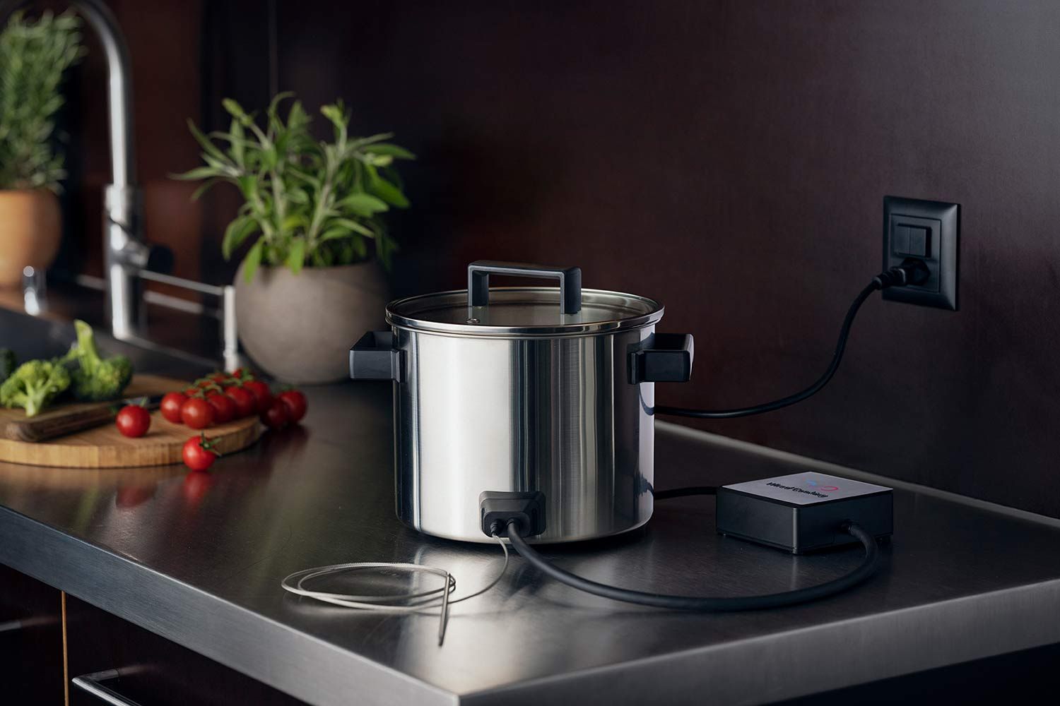 Topf, Deckel, Kabel. Punkt.