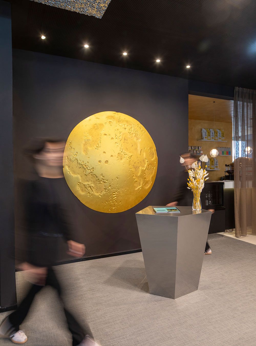 Mond-inspiriertes Design