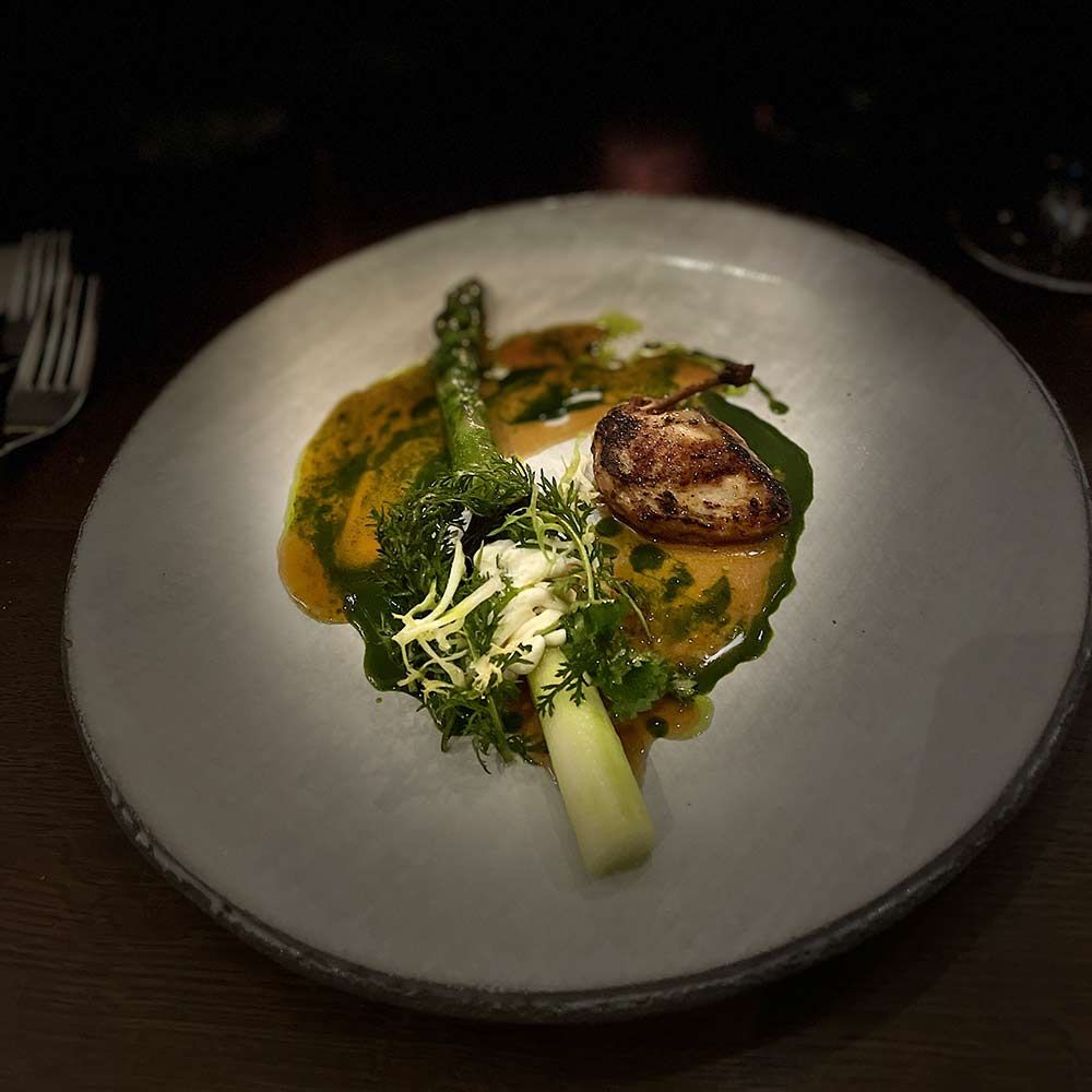 Pertuis Spargel mit Wachtel