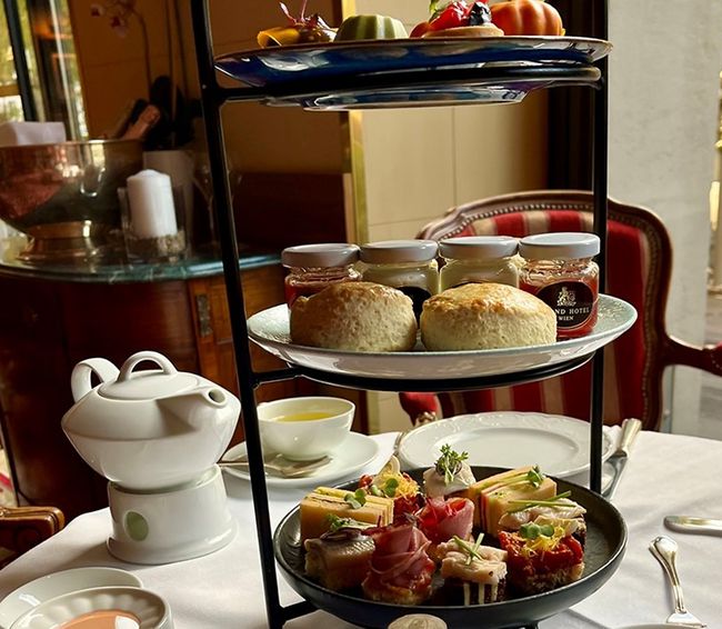 / Foto beigestellt Afternoon Tea im Wiener Grand Hotel