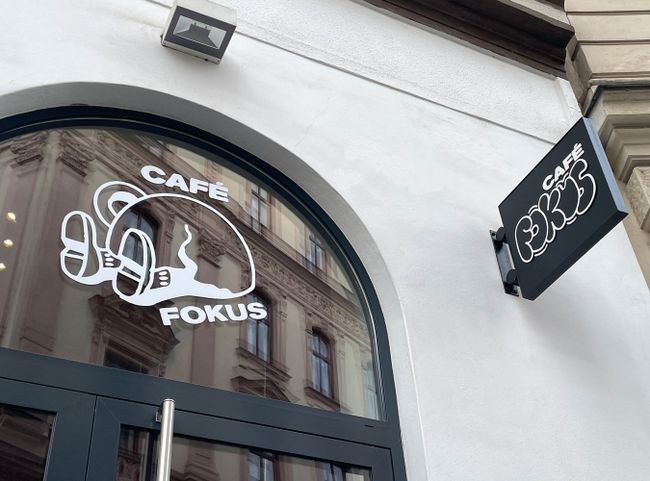 © Café Fokus Das Logo stammt von einem französischen Künstler