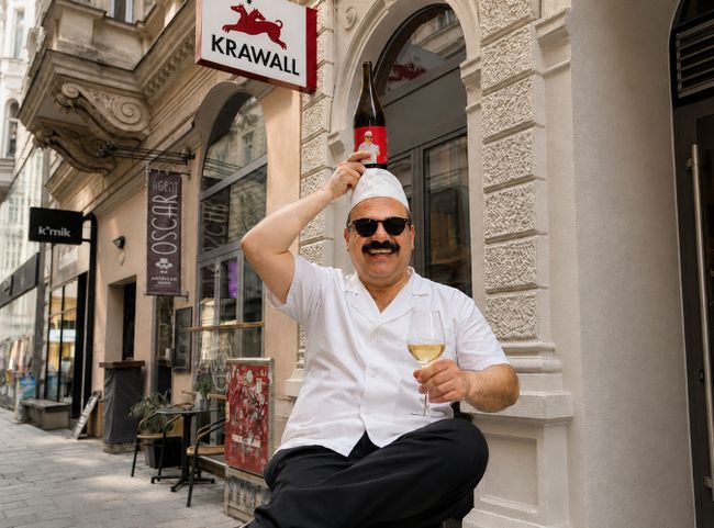 © Döner Veltliner Döner Veltliner serviert Dürüms und Sarma in der Krawall Bar
