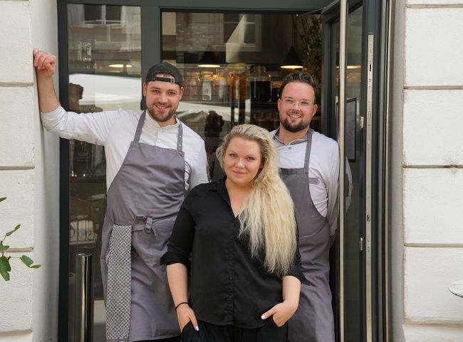 © M.eins19 v.l.n.r.: Kris Kolaja, Julia Schmid und Marcus Pamer