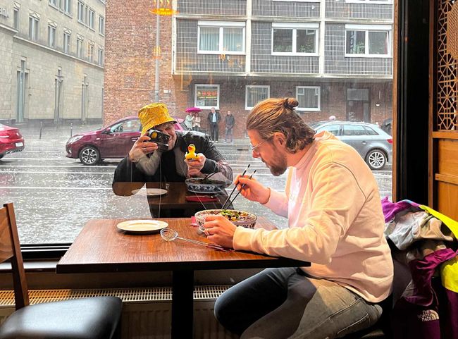 © RTL / Endemol Shine / Trang Thuy Nguyen Ablenkungsmanöver von Mälzer