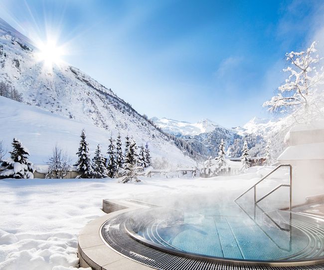Panorama-Außen-Whirlpool mit Gletscherblick