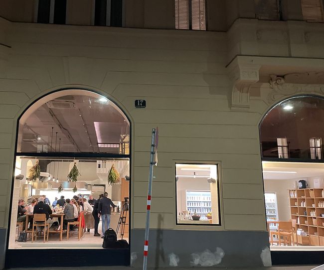 © Bernhard Degen Kitchen Table und Shop