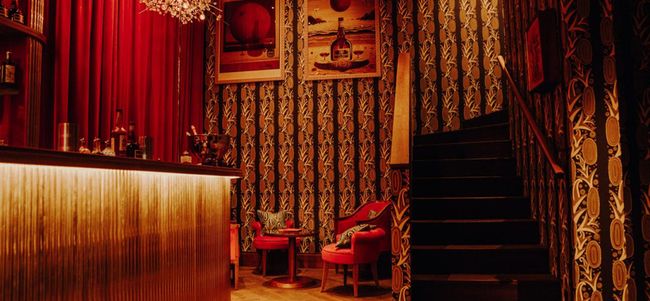 © Werk Elegantes Ambiente in der versteckten Bar