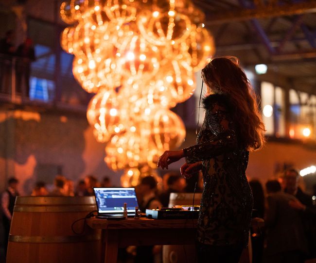 © BROBOTERS Stimmungsvolle Eröffnung des neuen Kellers