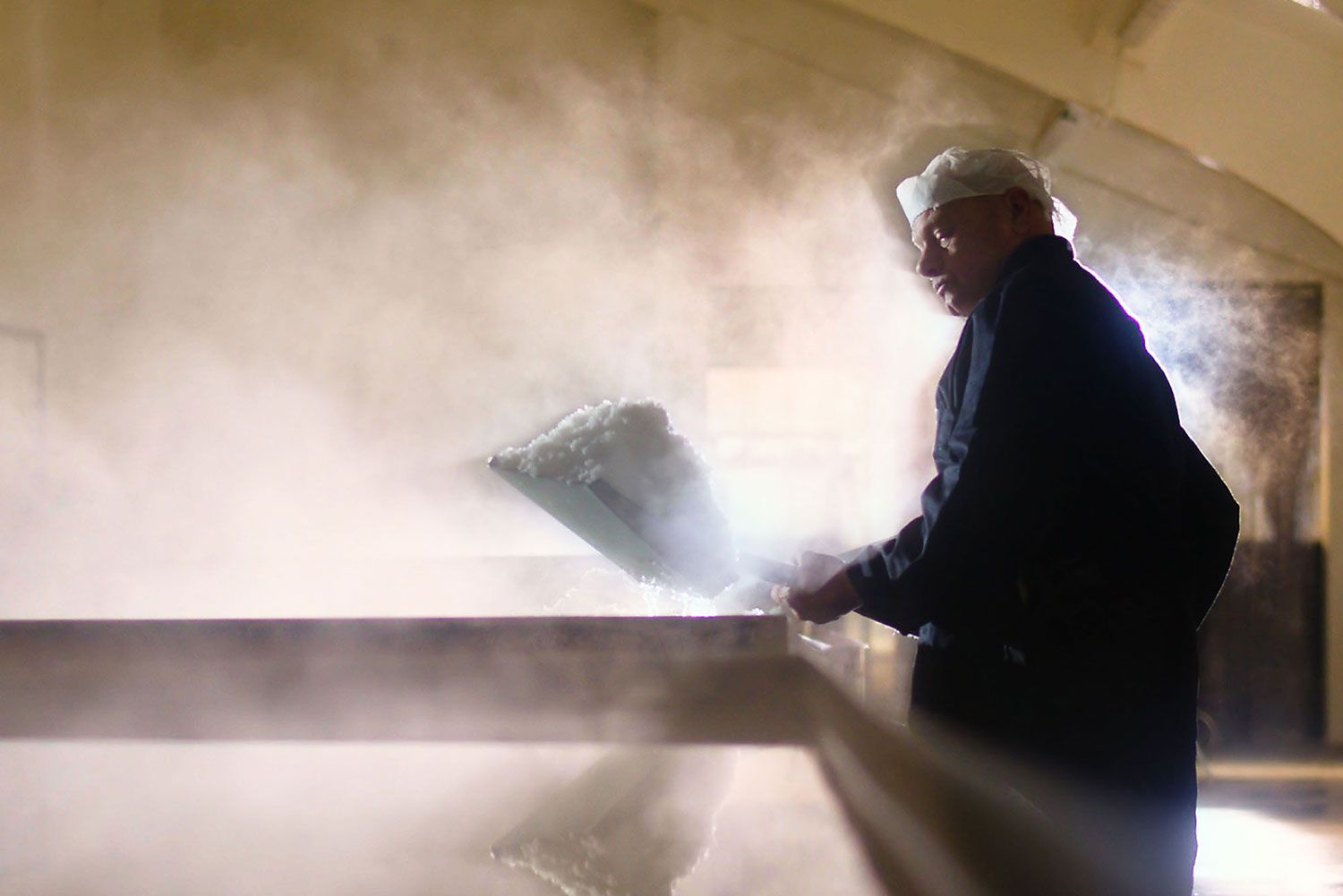 Das Salz wird per Hand geerntet