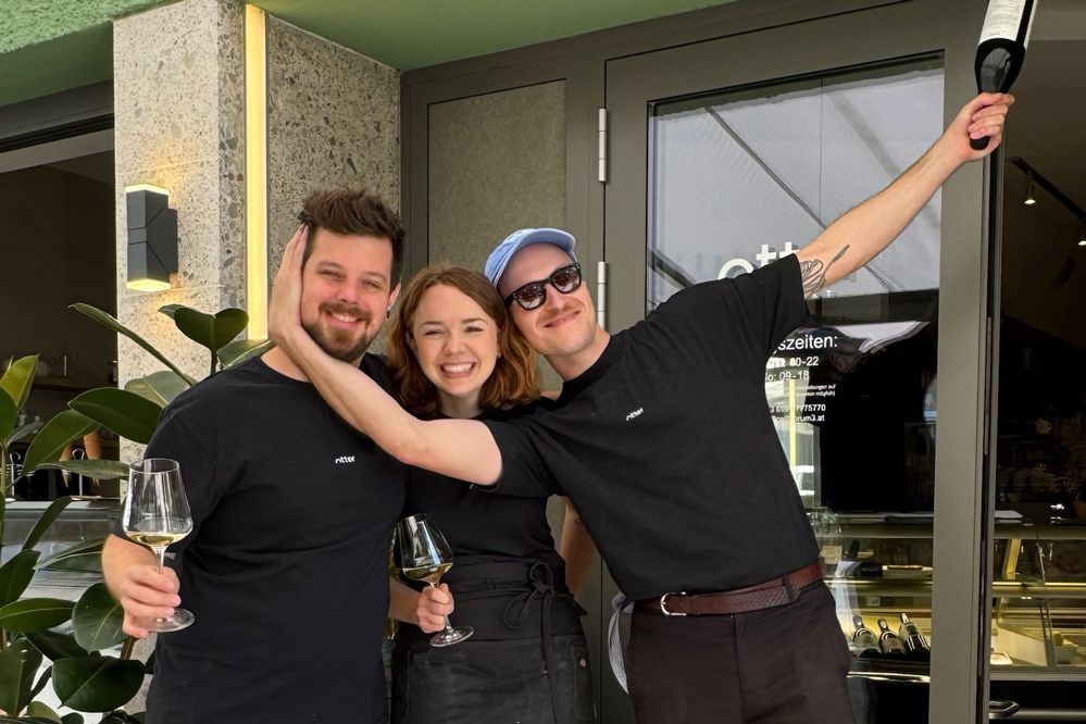 Katharina Trinko, Gregor Schlögl und Manuel Gruber bereichern mit dem „Otter am Markt“ Ottensheim.
